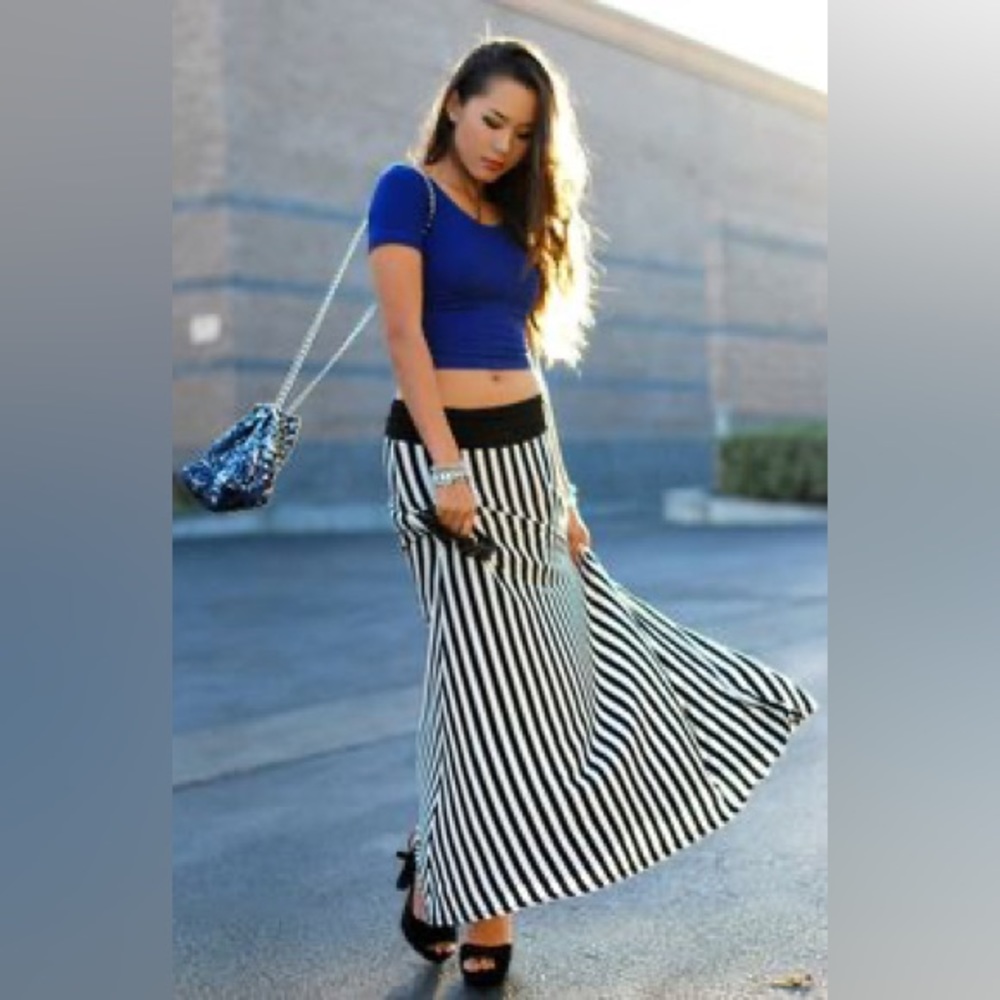 ❄️LONG STRIPED SKIRT
STRIPED - REF. 0858/067❄️
